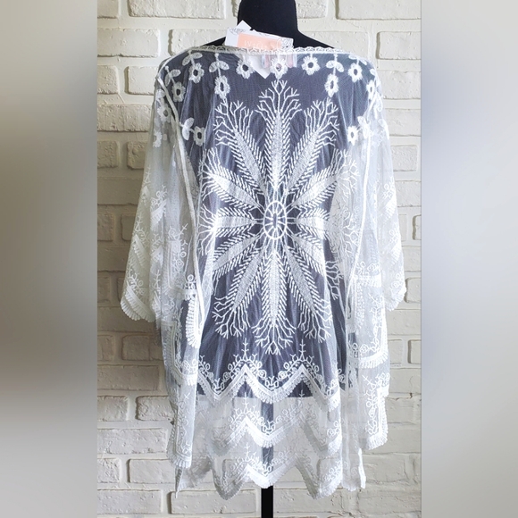 C+D+M White Lace Floral Beach Coverup Size Large Boho NWT - Picture 10 of 11